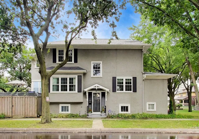 Photo 2 of Single family home for sale at 800 S Scoville Ave, Oak Park, IL 60304 | MLS# 12763145 | Listing updated on 2026-09-21