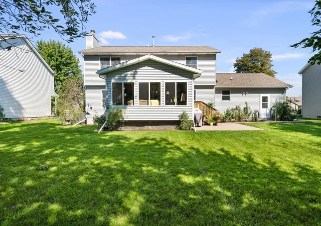 Photo 4 of Single family home for sale at 2493 Countryside Ln, Bettendorf, IA 52722 | MLS# 12763152 | Listing updated on 2026-10-16
