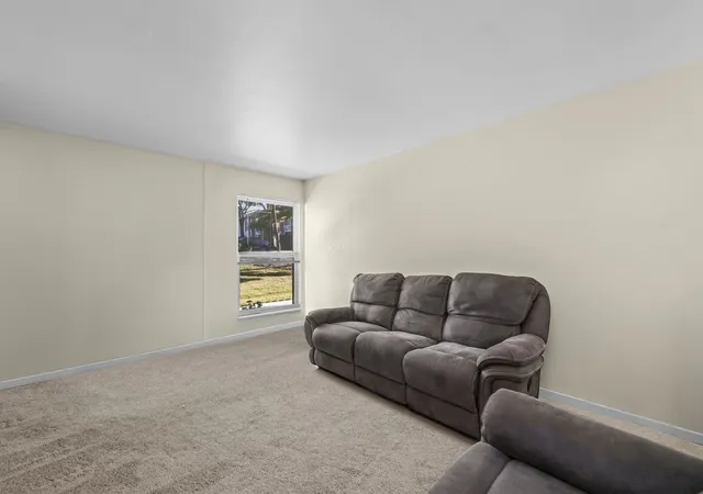 Photo 2 of Townhouse for sale at 1910 Huntington Blvd, Hoffman Estates, IL 60169 | MLS# 12763153 | Listing updated on 2026-09-23