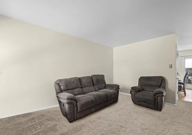Photo 3 of Townhouse for sale at 1910 Huntington Blvd, Hoffman Estates, IL 60169 | MLS# 12763153 | Listing updated on 2026-09-23