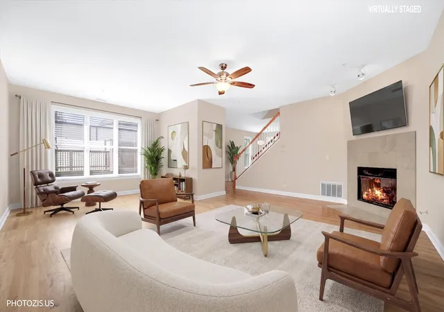 Photo 3 of Condo for sale at 170 N Marion St #14, Oak Park, IL 60302 | MLS# 12763165 | Listing updated on 2026-10-06