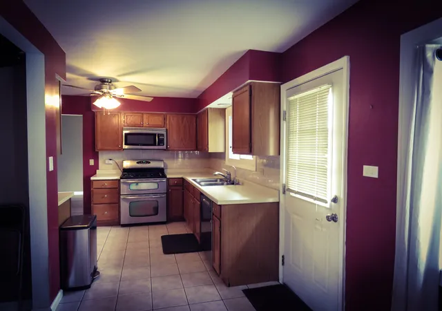 Photo 2 of Single family home for sale at 1800 N Newport Rd, Hoffman Estates, IL 60169 | MLS# 12763177 | Listing updated on 2026-10-05