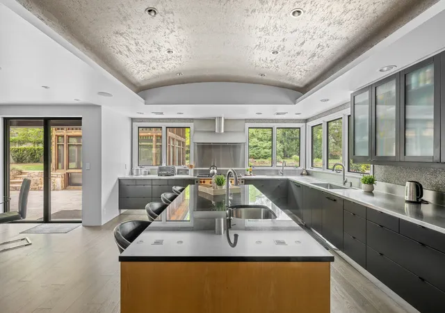 Photo 4 of Single family home for sale at 850 Lesly Rd, Villanova, PA 19085 | MLS# 12763179 | Listing updated on 2026-09-23