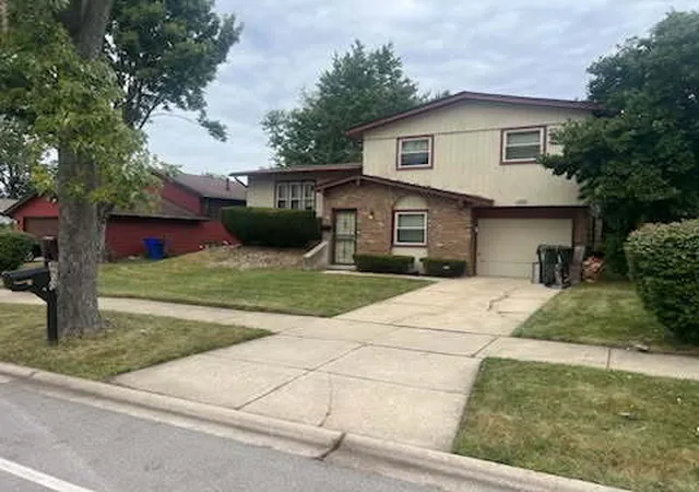 Photo 1 of Single family home for sale at 4900 Imperial Dr, Richton Park, IL 60471 | MLS# 12763180 | Listing updated on 2026-09-24