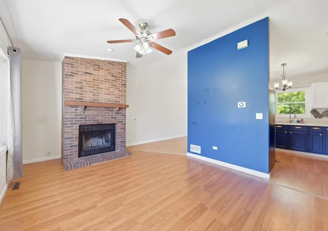Photo 3 of Single family home for sale at 1818 N Sheridan Rd, Waukegan, IL 60087 | MLS# 12763184 | Listing updated on 2026-09-23