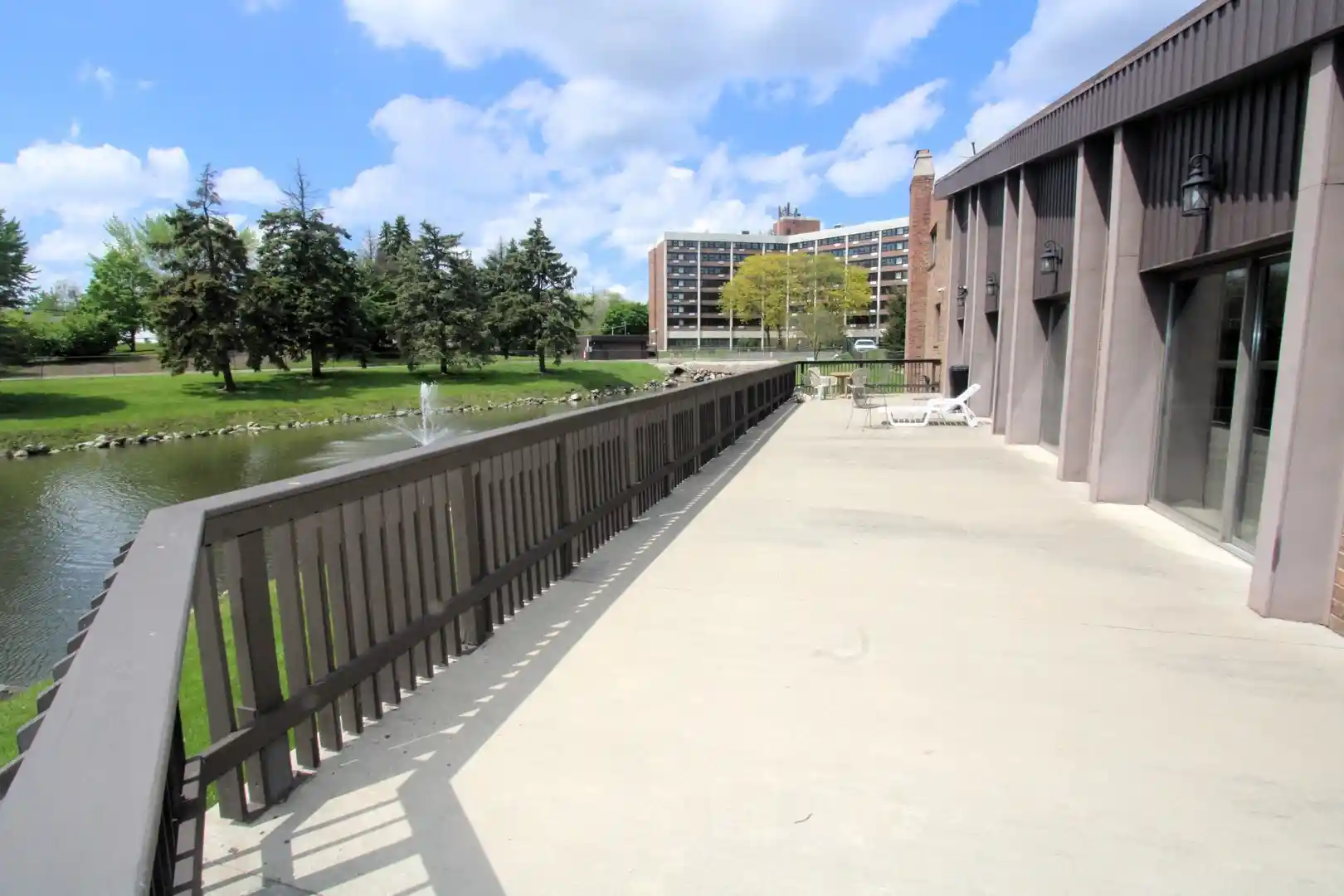 Listing Photo 35 - Condo for sale in 1421 Woodbridge Rd located at 1421 Woodbridge Rd, Joliet, IL 60436 - Unit #1A