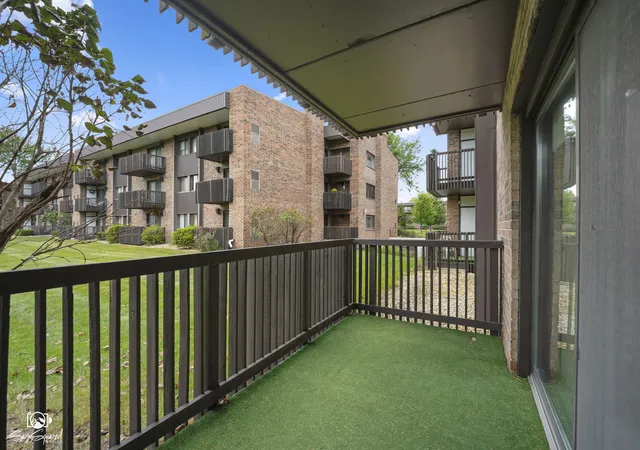 Photo 4 of Condo for sale at 1421 Woodbridge Rd #1A, Joliet, IL 60436 | MLS# 12763200 | Listing updated on 2026-09-25