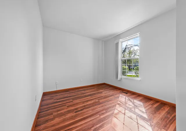 Photo 4 of Single family home for sale at 1566 Benzie Cir, Romeoville, IL 60446 | MLS# 12763208 | Listing updated on 2026-10-02
