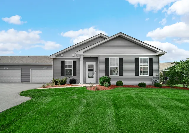 Photo 2 of Townhouse for sale at 6338 Juniper Dr, Wonder Lake, IL 60097 | MLS# 12763216 | Listing updated on 2026-10-05