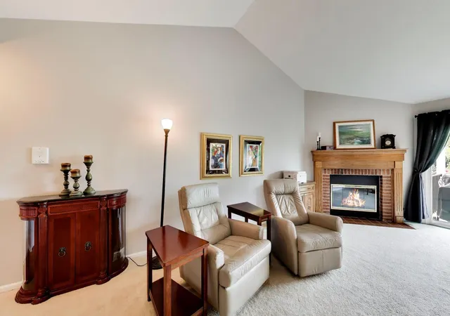 Photo 4 of Townhouse for sale at 1012 Butternut Ln #D, Mount Prospect, IL 60056 | MLS# 12763235 | Listing updated on 2026-09-24