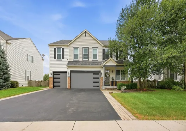 Photo 2 of Single family home for sale at 6142 Autumn Ridge Dr, Plainfield, IL 60586 | MLS# 12763239 | Listing updated on 2026-09-23