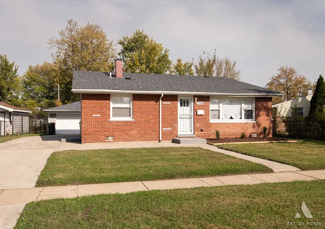 Photo 2 of Single family home for sale at 2708 W Oxford Dr, Markham, IL 60428 | MLS# 12763253 | Listing updated on 2026-10-28