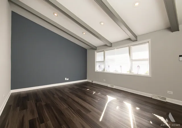 Photo 4 of Single family home for sale at 2708 W Oxford Dr, Markham, IL 60428 | MLS# 12763253 | Listing updated on 2026-10-28