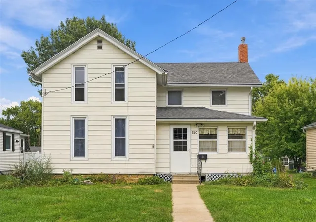 Photo 1 of Single family home for sale at 510 13th Avenue, Sterling, IL 61081 | MLS# 12763259 | Listing updated on 2026-10-07