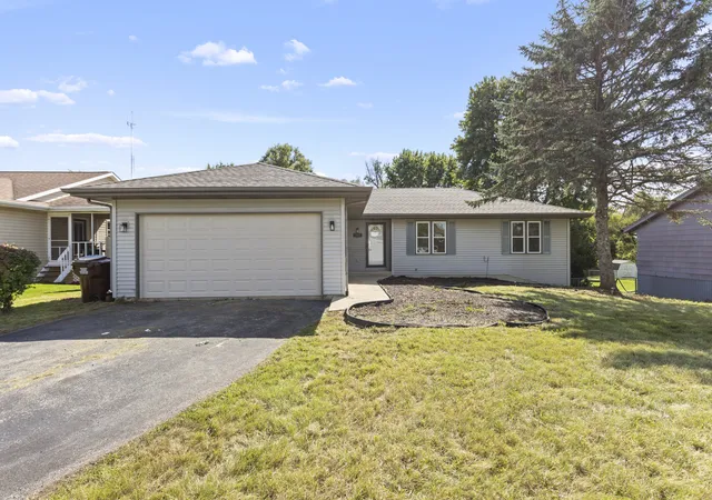 Photo 1 of Single family home for sale at 6043 Windsor Rd, Loves Park, IL 61111 | MLS# 12763270 | Listing updated on 2026-10-05