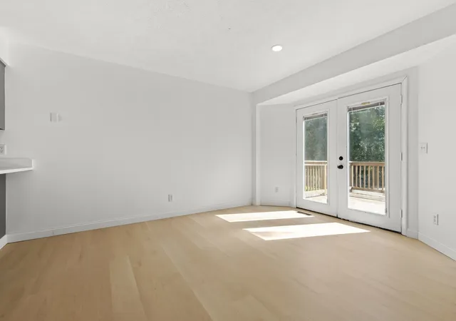 Photo 3 of Single family home for sale at 6043 Windsor Rd, Loves Park, IL 61111 | MLS# 12763270 | Listing updated on 2026-10-05