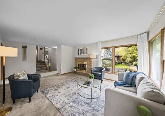 Photo 3 of Single family home for sale at 806 S Elm St, Mount Prospect, IL 60056 | MLS# 12763273 | Listing updated on 2026-09-24