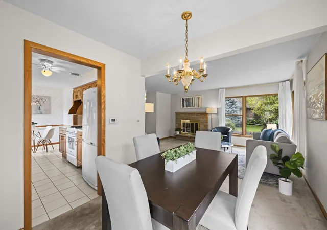 Photo 4 of Single family home for sale at 806 S Elm St, Mount Prospect, IL 60056 | MLS# 12763273 | Listing updated on 2026-09-24