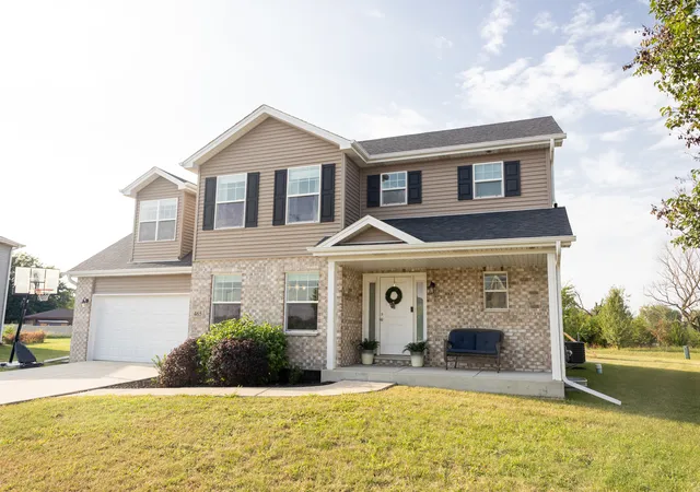 Photo 2 of Single family home for sale at 465 E Bethel Dr, Bourbonnais, IL 60914 | MLS# 12763274 | Listing updated on 2026-10-03