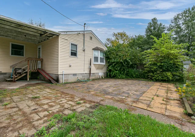 Photo 3 of Single family home for sale at 17112 10th Avenue, East Moline, IL 61244 | MLS# 12763277 | Listing updated on 2026-09-29