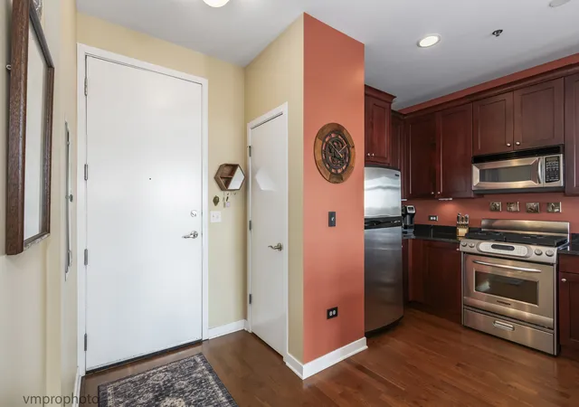 Listing Photo 3 - Condo for sale in building located at 24 W Station St, Palatine, IL 60067 - Unit #413W