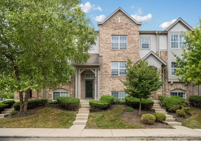 Townhouse for sale at 8602 Grove St, Morton Grove, IL 60053 | MLS# 12763284