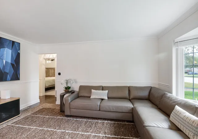 Photo 3 of Single family home for sale at 2140 Walnut Ct, Glenview, IL 60025 | MLS# 12763299 | Listing updated on 2026-09-24
