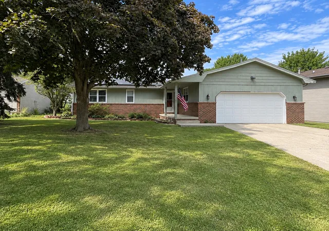 Photo 1 of Single family home for sale at 1426 Hanson Dr, Normal, IL 61761 | MLS# 12763300 | Listing updated on 2026-09-25