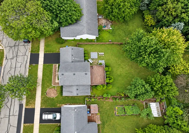 Photo 2 of Single family home for sale at 1401 Knoll Dr, Naperville, IL 60565 | MLS# 12763301 | Listing updated on 2026-09-19