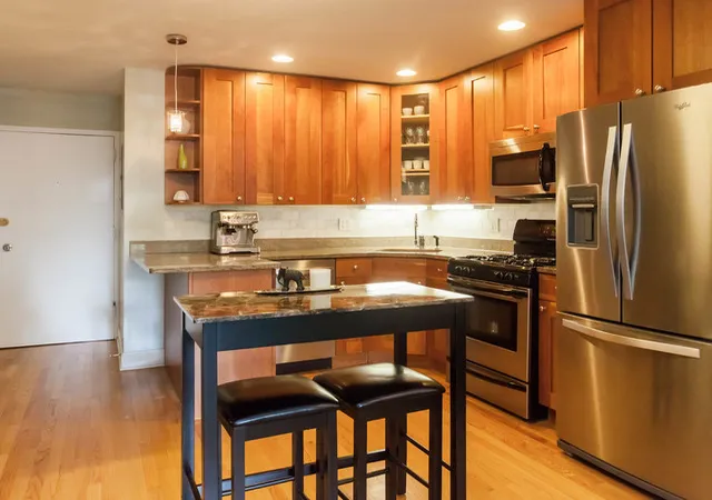 Listing Photo 4 - Condo for sale in building located at 2140 N Lincoln Ave, Chicago, IL 60614 - Unit #5103