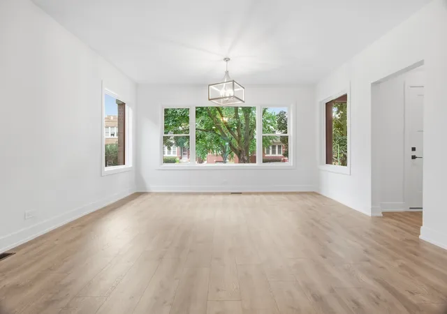 Photo 3 of Single family home for sale at 4437 N Marmora Ave, Chicago, IL 60630 | MLS# 12763309 | Listing updated on 2026-09-24
