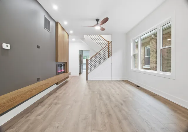 Photo 4 of Single family home for sale at 4437 N Marmora Ave, Chicago, IL 60630 | MLS# 12763309 | Listing updated on 2026-09-24