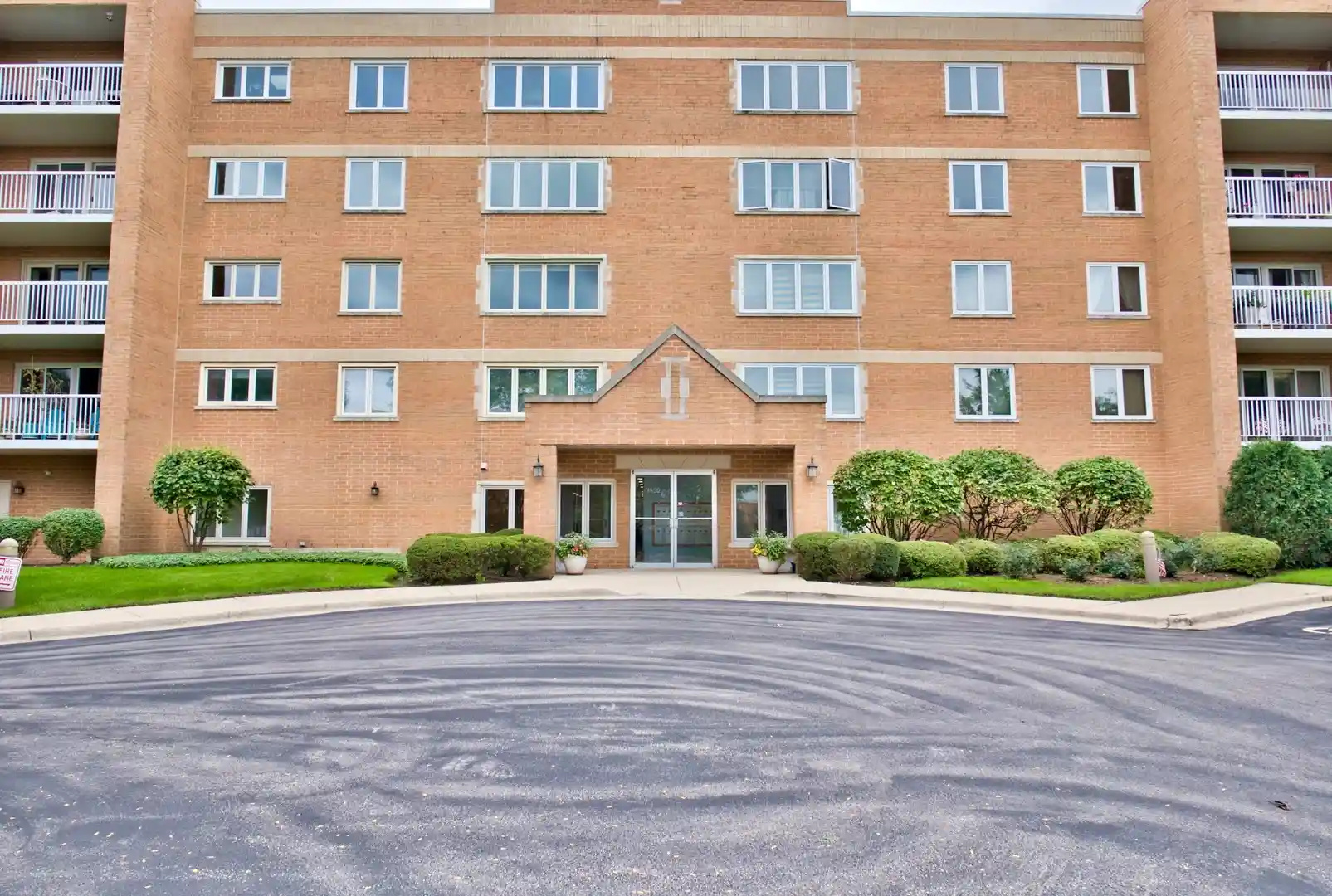 Listing Photo 1 - Condo for sale in 7450 N Waukegan Rd located at 7450 N Waukegan Rd, Niles, IL 60714 - Unit #404