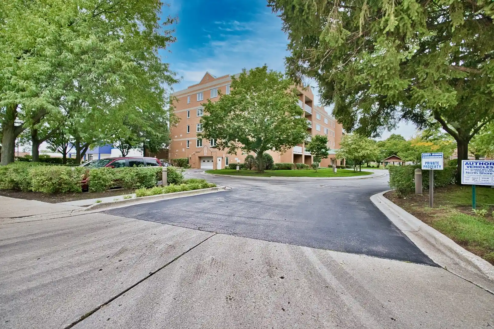 Listing Photo 2 - Condo for sale in 7450 N Waukegan Rd located at 7450 N Waukegan Rd, Niles, IL 60714 - Unit #404