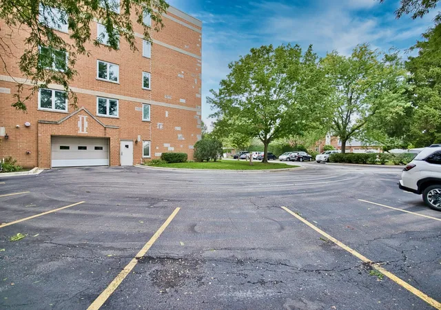 Listing Photo 5 - Condo for sale in building located at 7450 N Waukegan Rd, Niles, IL 60714 - Unit #404
