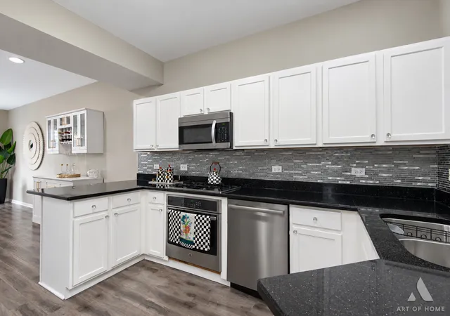 Photo 3 of Townhouse for sale at 13296 Greenleaf Ct, Palos Heights, IL 60463 | MLS# 12763323 | Listing updated on 2026-10-07