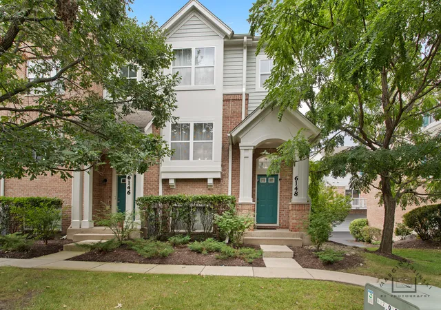 Photo 3 of Townhouse for sale at 6148 Washington Ct, Morton Grove, IL 60053 | MLS# 12763329 | Listing updated on 2026-10-06