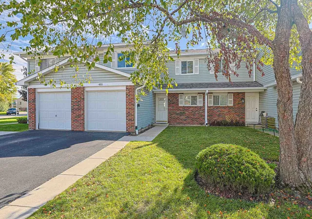 Photo 2 of Townhouse for sale at 485 Esselen Ct #16, Carol Stream, IL 60188 | MLS# 12763331 | Listing updated on 2026-10-07