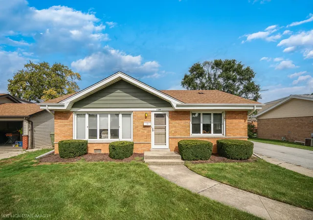 Photo 3 of Single family home for sale at 7280 174th Street, Tinley Park, IL 60477 | MLS# 12763345 | Listing updated on 2026-10-01