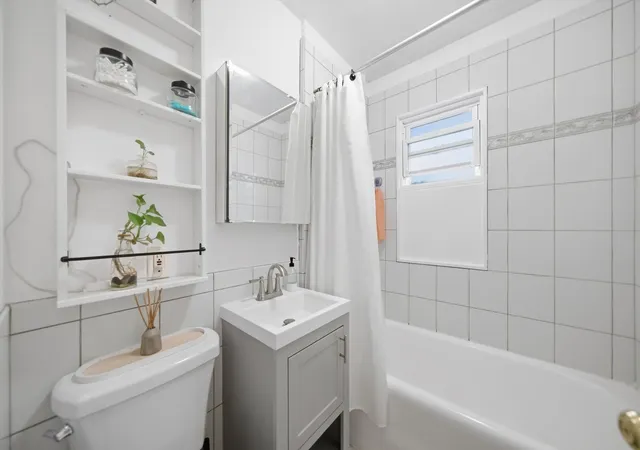 Photo 4 of Single family home for sale at 3816 N Odell Ave, Chicago, IL 60634 | MLS# 12763346 | Listing updated on 2026-10-05