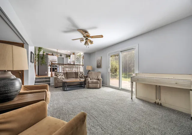 Photo 3 of Single family home for sale at 1727 Roosa Ln, Elk Grove Village, IL 60007 | MLS# 12763349 | Listing updated on 2026-09-24