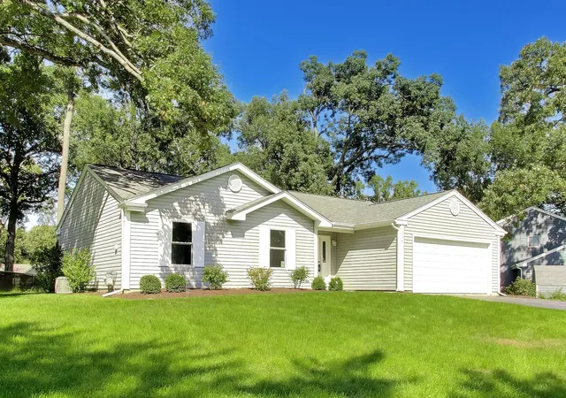 Photo 2 of Single family home for sale at 738 Dartmouth Dr, Island Lake, IL 60042 | MLS# 12763359 | Listing updated on 2026-10-07