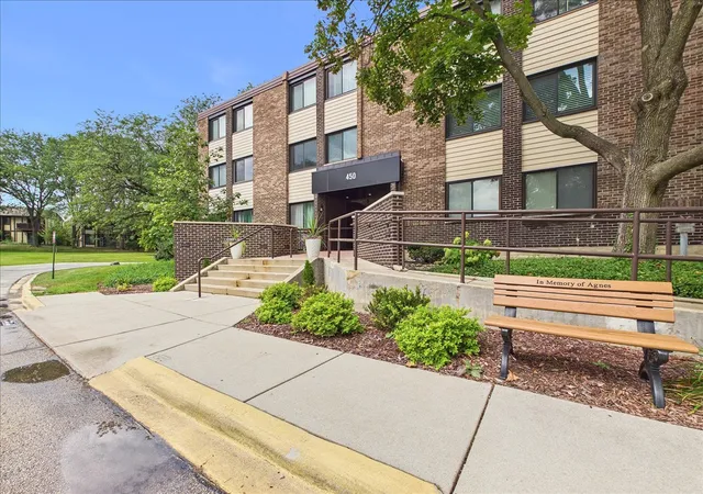 Condo for sale at 450 Raintree Ct #2K, Glen Ellyn, IL 60137 | MLS# 12763378 | Listing updated on 2026-09-22