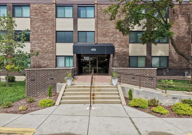 Photo 1 of Condo for sale at 450 Raintree Ct #2K, Glen Ellyn, IL 60137 | MLS# 12763378 | Listing updated on 2026-09-22