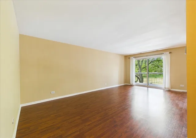 Photo 2 of Condo for sale at 450 Raintree Ct #2K, Glen Ellyn, IL 60137 | MLS# 12763378 | Listing updated on 2026-09-22