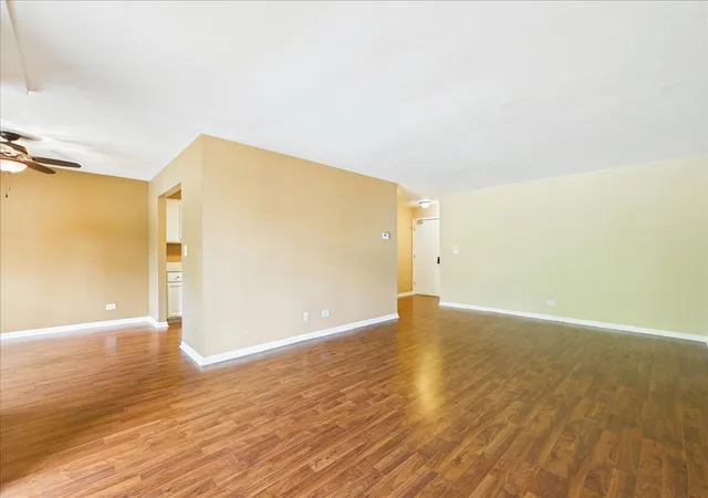 Photo 4 of Condo for sale at 450 Raintree Ct #2K, Glen Ellyn, IL 60137 | MLS# 12763378 | Listing updated on 2026-09-22