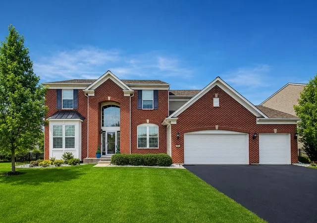 Photo 2 of Single family home for sale at 191 Chapin Way, Oswego, IL 60543 | MLS# 12763388 | Listing updated on 2026-09-18