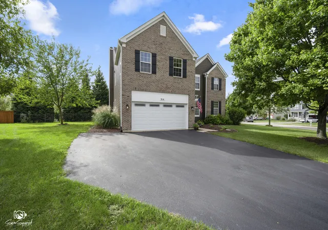 Photo 1 of Single family home for sale at 914 Pasture Rose St, Joliet, IL 60431 | MLS# 12763395 | Listing updated on 2026-10-02