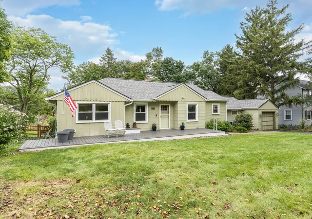 Single family home for sale at 4605 Schwartz Ave, Lisle, IL 60532 | MLS# 12763400
