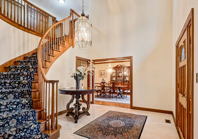 Photo 3 of Single family home for sale at 1711 Midwest Clb Pkwy, Oak Brook, IL 60523 | MLS# 12763412 | Listing updated on 2026-09-28